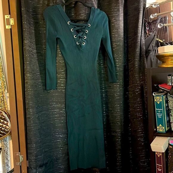 Formfitting almost famous front and back Lace up size med bodycon midi dress - Picture 1 of 3